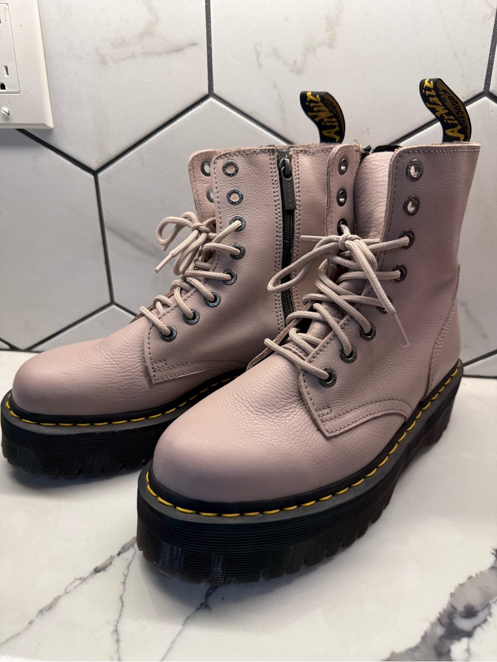Dr. Martens - Jadon III - Platform Boots